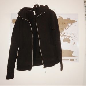 LULULEMON JACKET